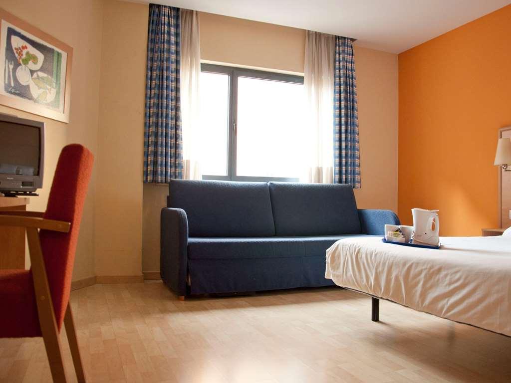 Travelodge Barcelona Fira Hotel