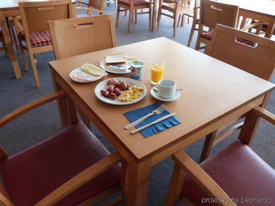 Travelodge Barcelona Fira 3*
